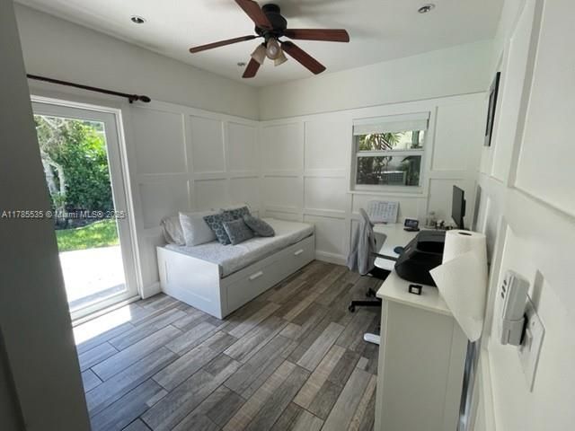 Bedroom, Home Office, Interior, Recessed Lighting, Wood Texture Flooring