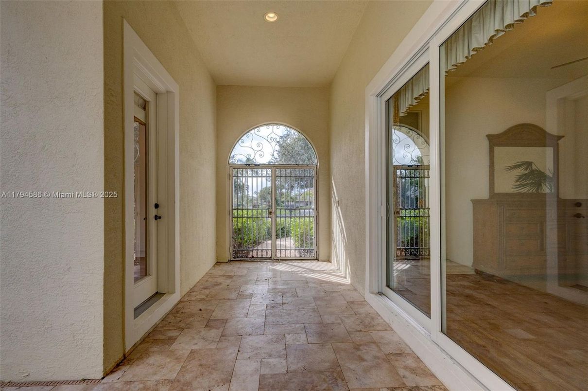 Interior, Recessed Lighting