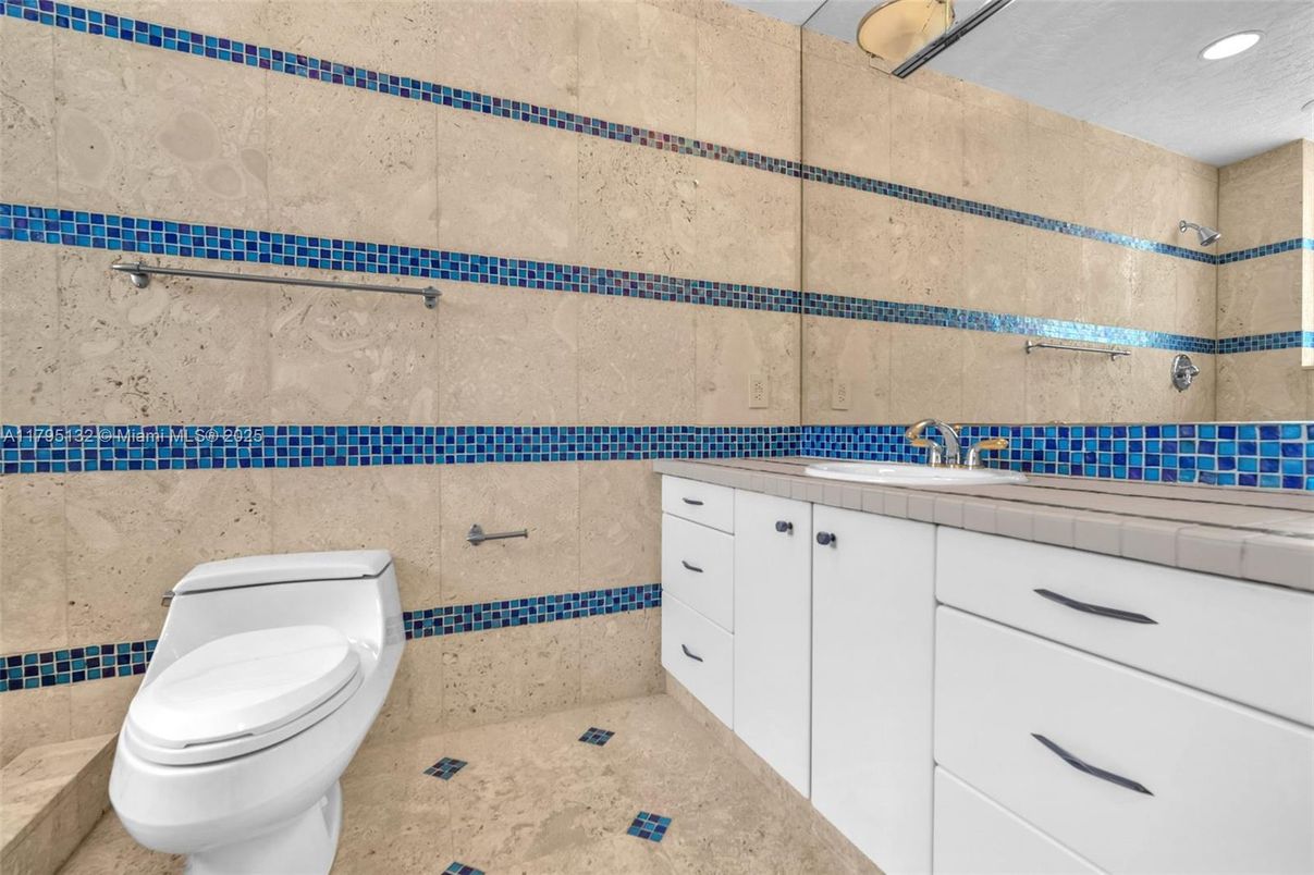 Bathroom, Interior, Recessed Lighting, Tile Countertops
