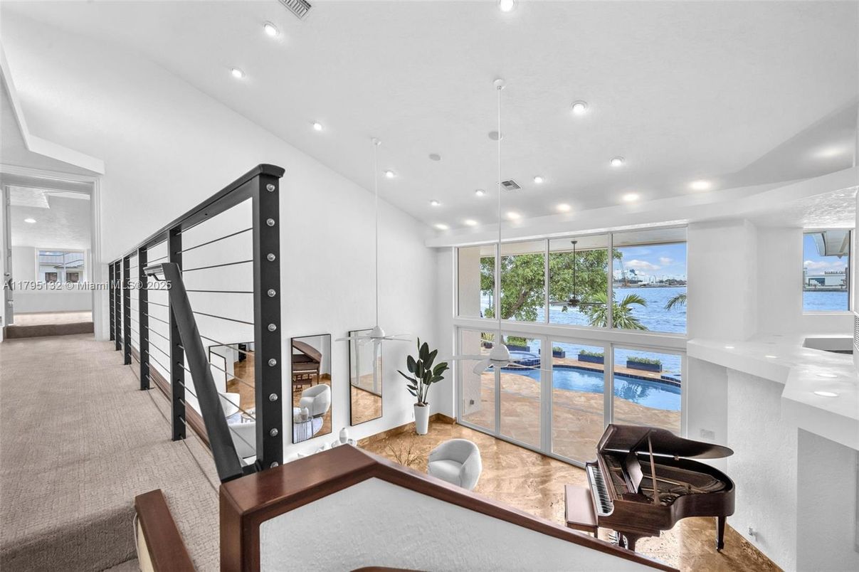 Interior, Piano, Recessed Lighting, Water