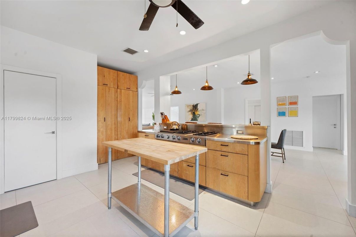 Interior, Kitchen, Pendant Lights, Recessed Lighting