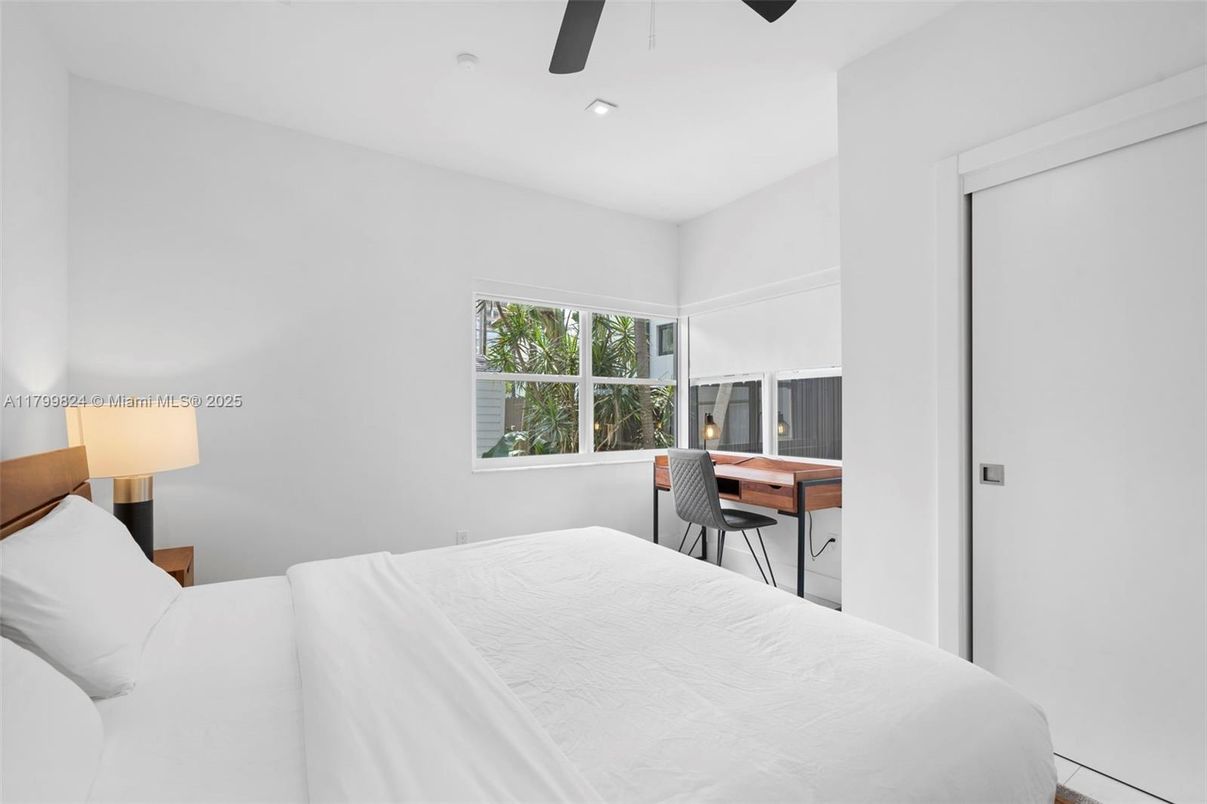 Bedroom, Home Office, Interior, Recessed Lighting