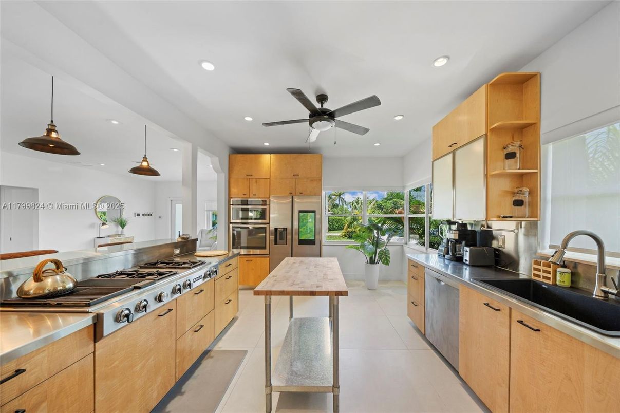 Interior, Kitchen, Pendant Lights, Recessed Lighting, Stainless Steel Appliances