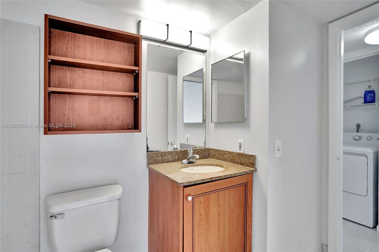 Bathroom, Interior, Utility Closets, Washer