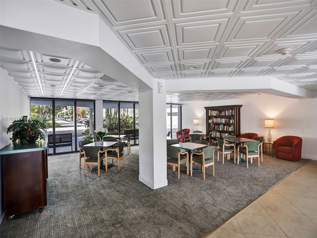 Dining room, Interior