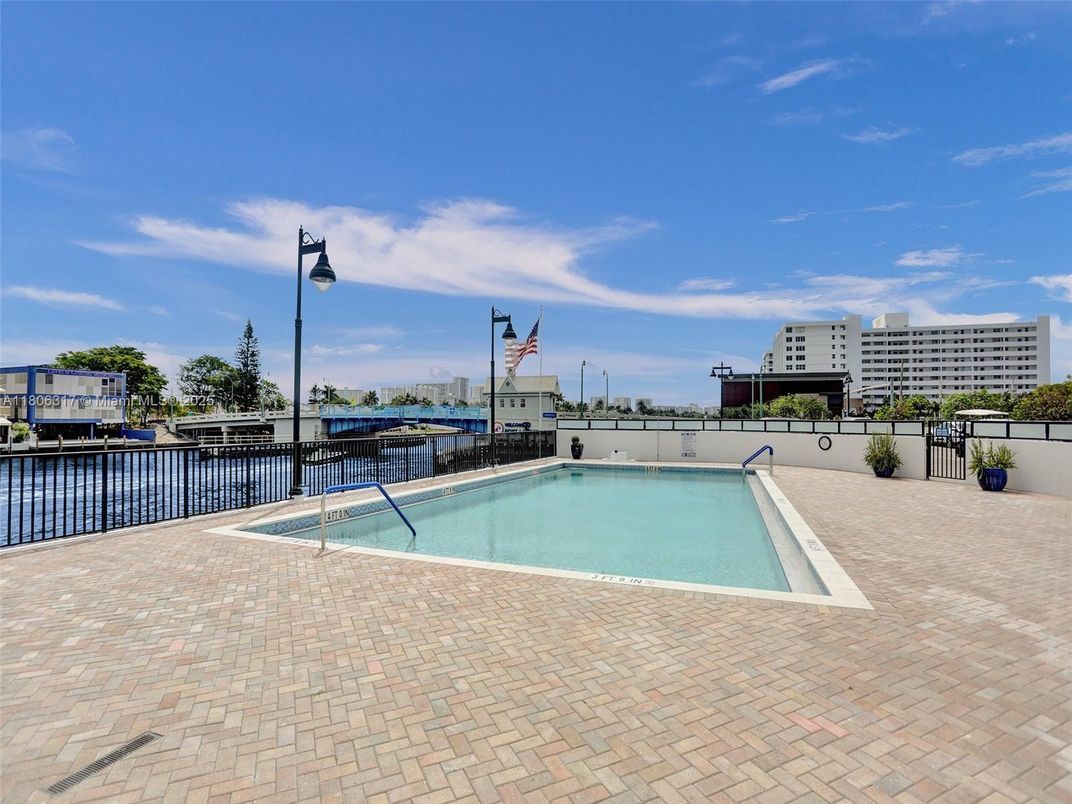 Exterior, Pool, Water