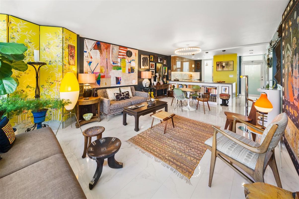 Chandelier, Dining room, Interior, Living room, Pendant Lights