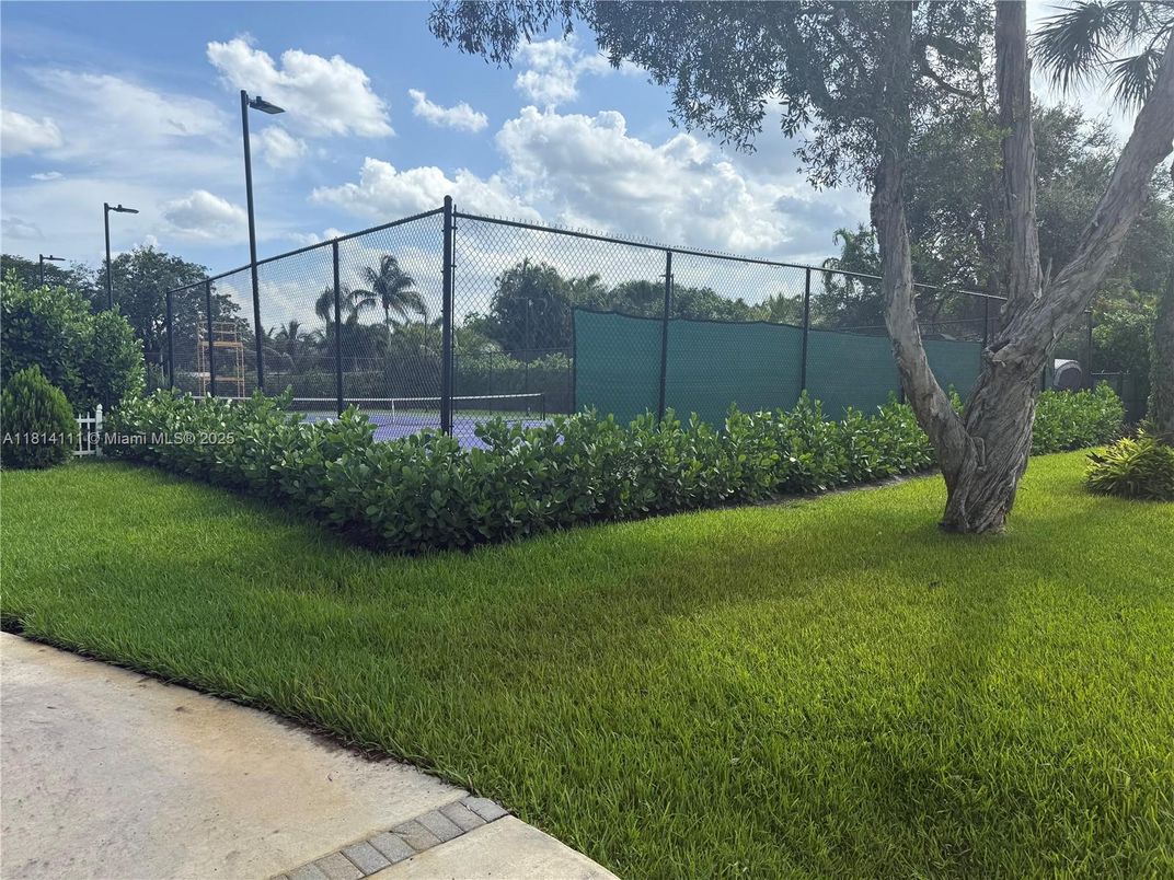 Exterior, Tennis Courts