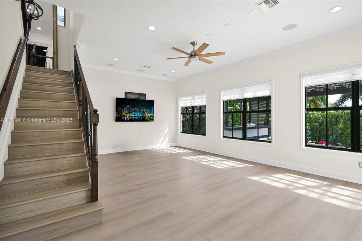 Interior, Recessed Lighting, Wood Texture Flooring
