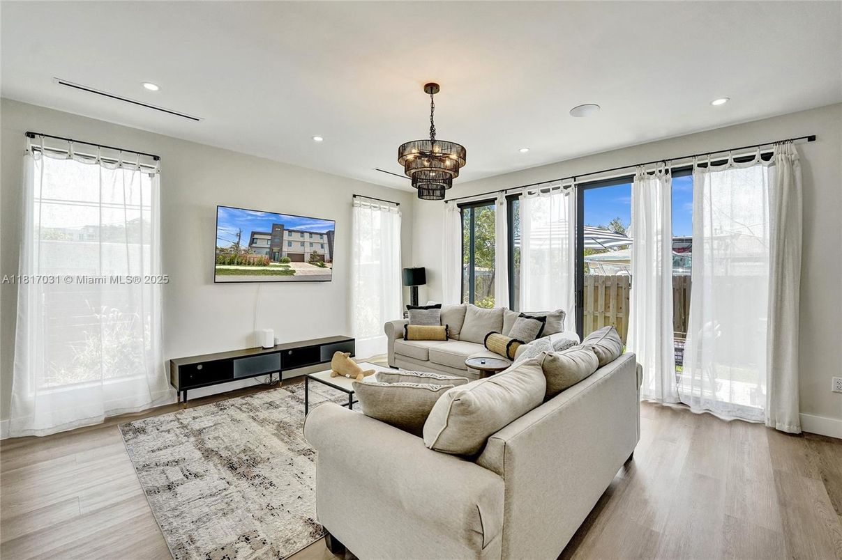 Interior, Living room, Pendant Lights, Recessed Lighting, Wood Texture Flooring
