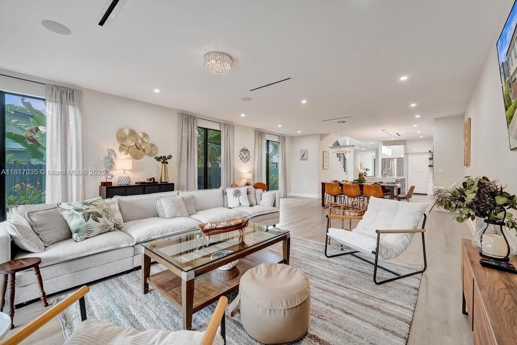 Dining room, Interior, Kitchen, Living room, Pendant Lights, Recessed Lighting, Wood Texture Flooring