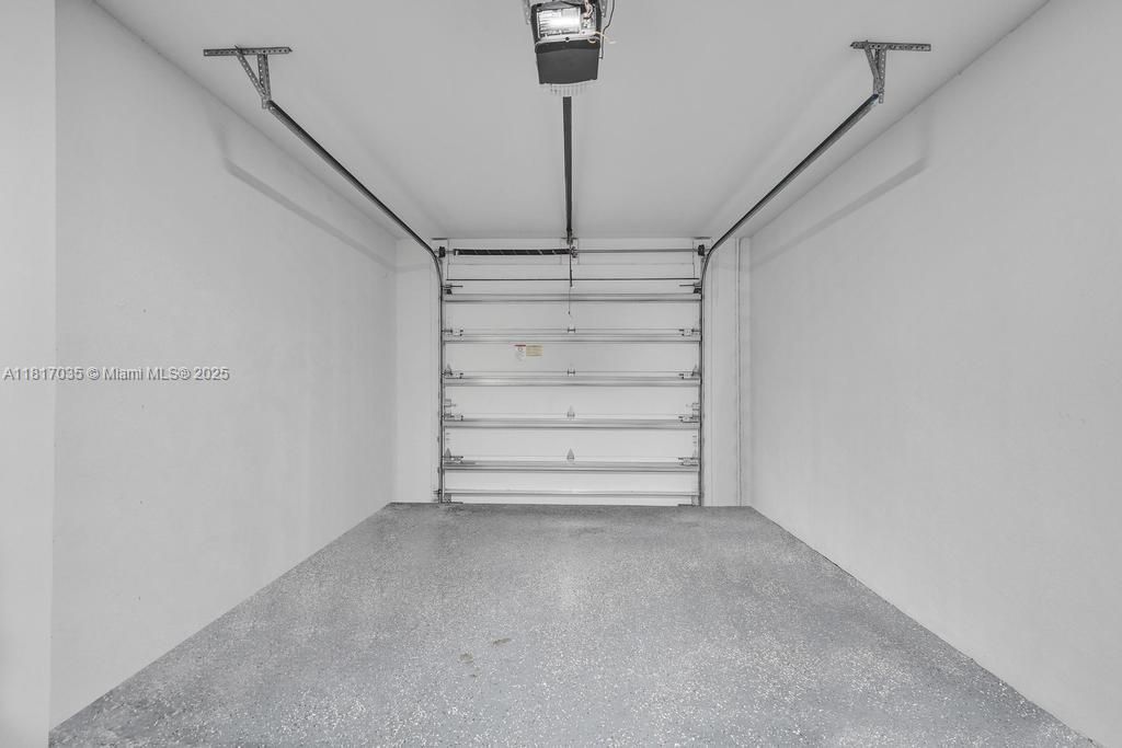Garage, Interior