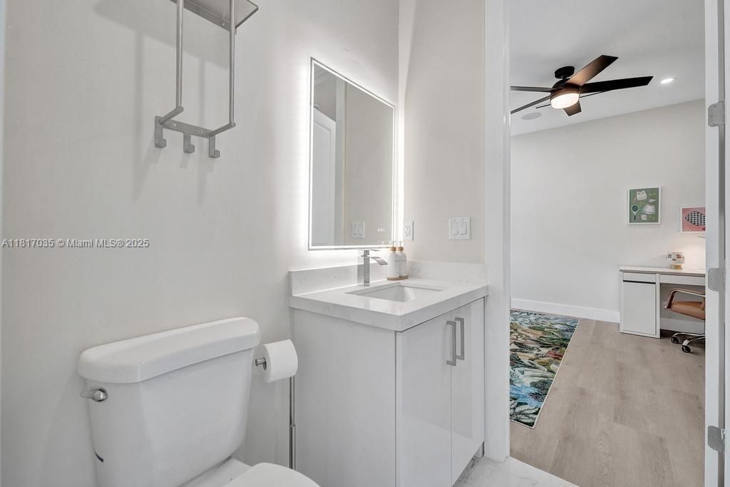 Bathroom, Home Office, Interior, Recessed Lighting, Wood Texture Flooring