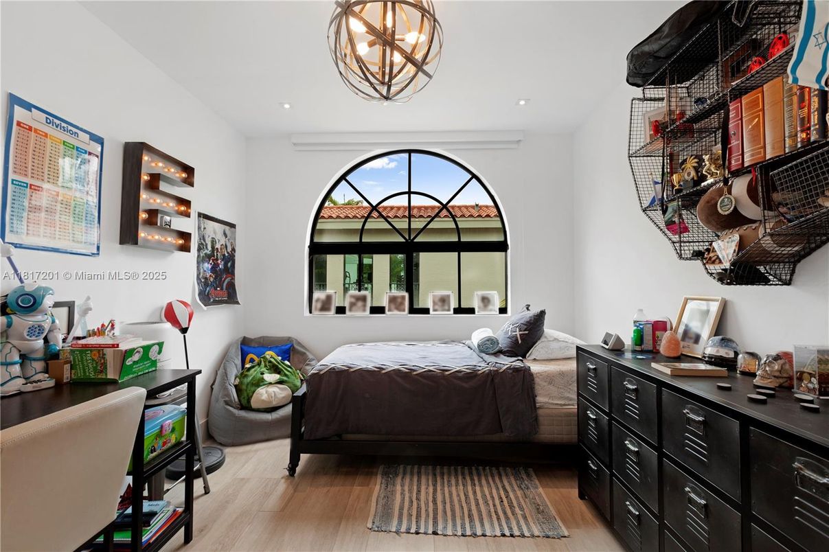 Bedroom, Interior, Pendant Lights, Recessed Lighting, Wood Texture Flooring