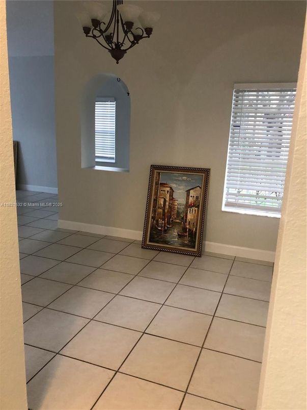 Chandelier, Interior