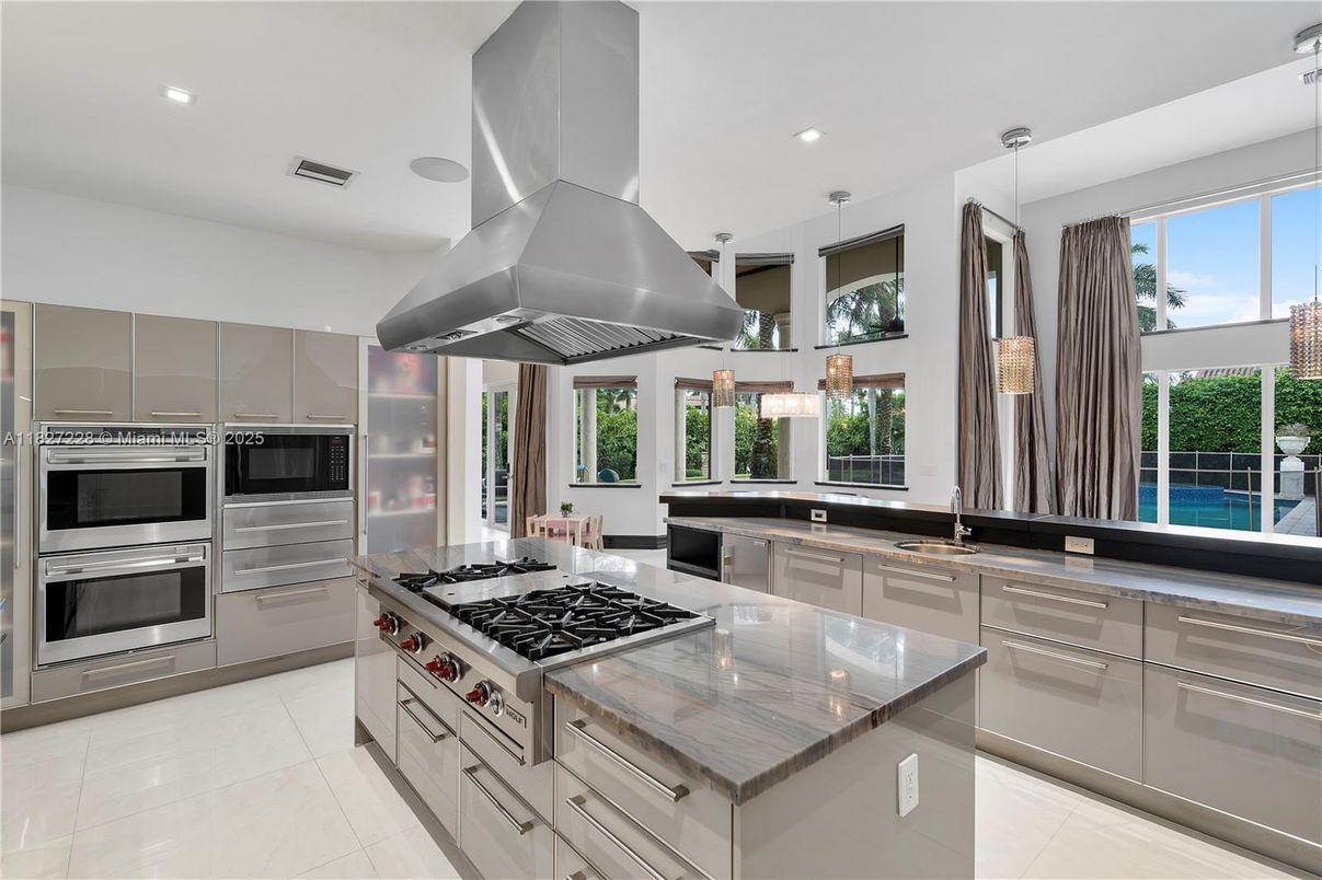 Interior, Kitchen, Pendant Lights, Recessed Lighting, Stainless Steel Appliances