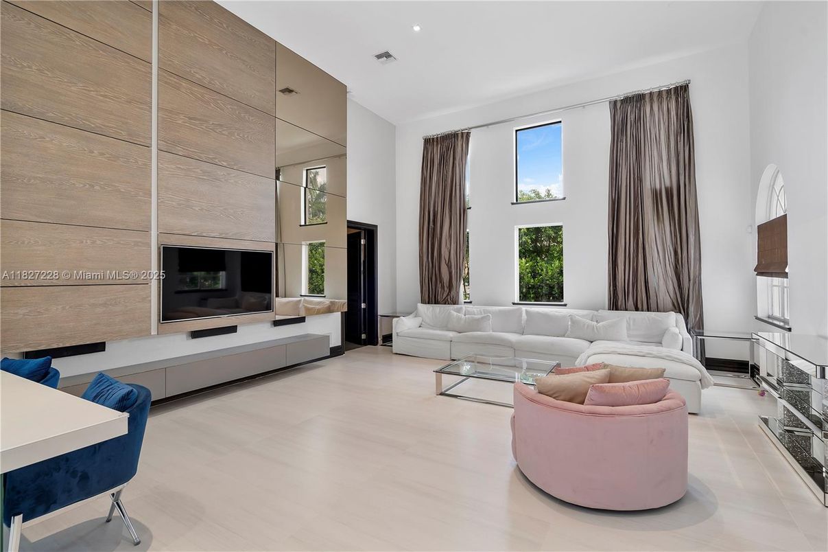 Interior, Living room, Recessed Lighting