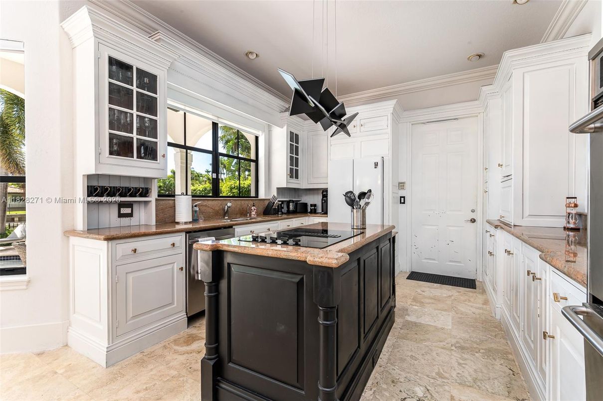 Interior, Kitchen, Pendant Lights, Recessed Lighting