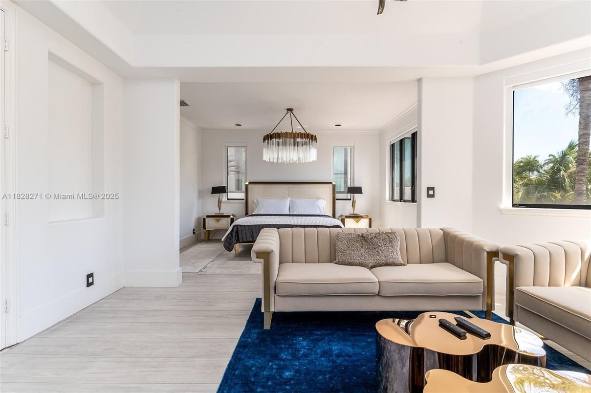 Bedroom, Interior, Living room, Pendant Lights, Wood Texture Flooring