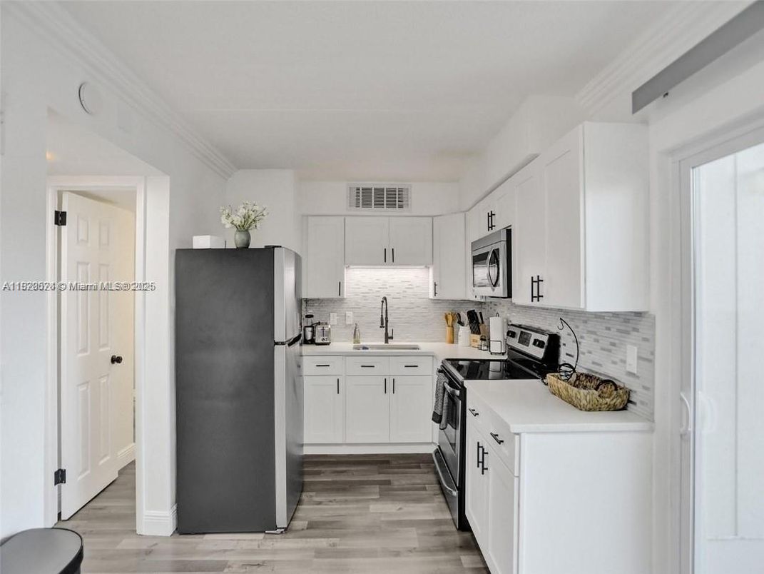 Interior, Kitchen, Wood Texture Flooring