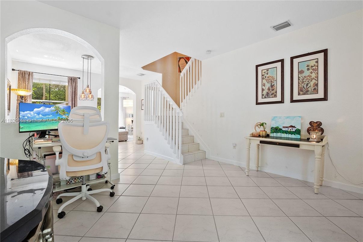 Home Office, Interior, Marble, Pendant Lights