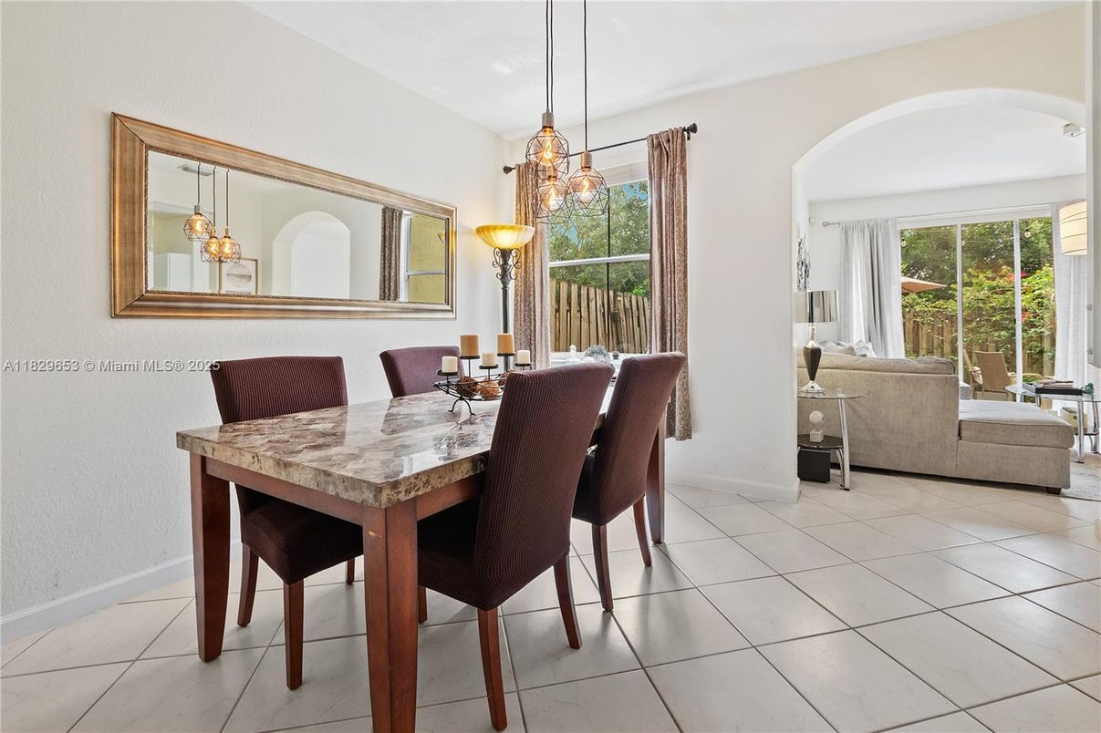 Dining room, Interior, Living room, Pendant Lights
