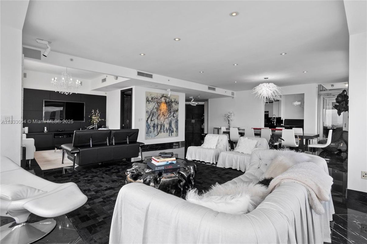 Chandelier, Dining room, Interior, Living room, Recessed Lighting