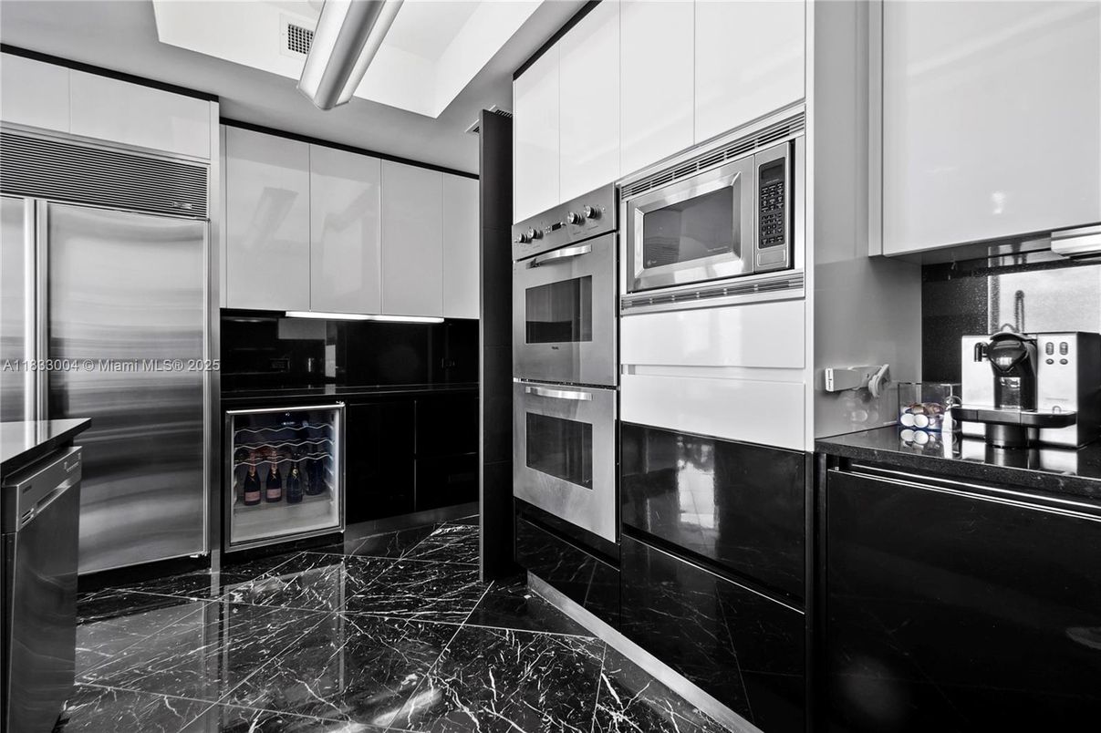 Interior, Kitchen, Marble, Stainless Steel Appliances