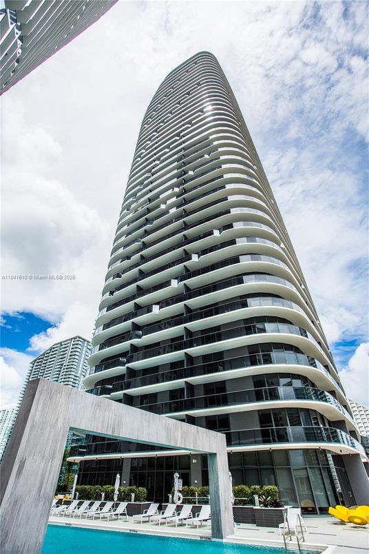 Exterior, Facade, Highrise