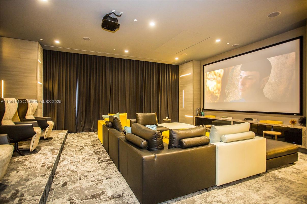 Interior, Projection Screen, Recessed Lighting, Theatre Room