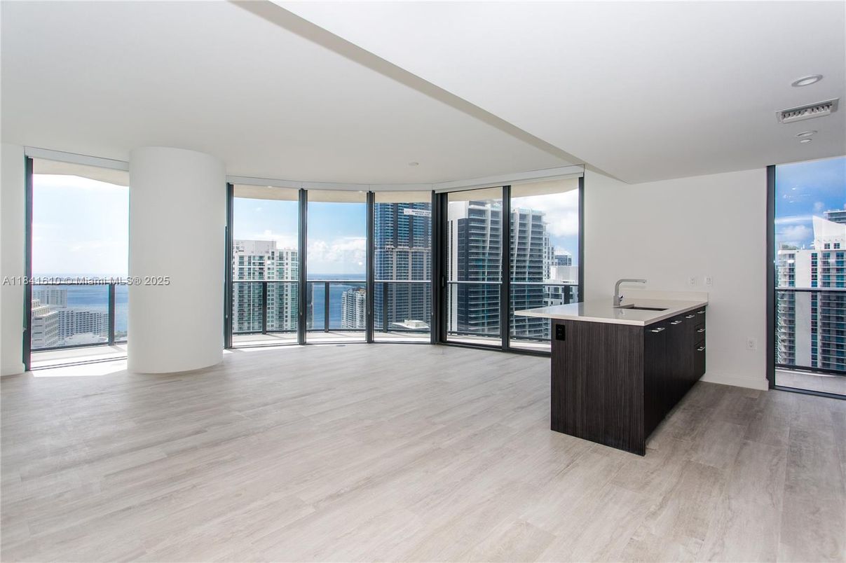Interior, Kitchen, Recessed Lighting, Water, Wood Texture Flooring