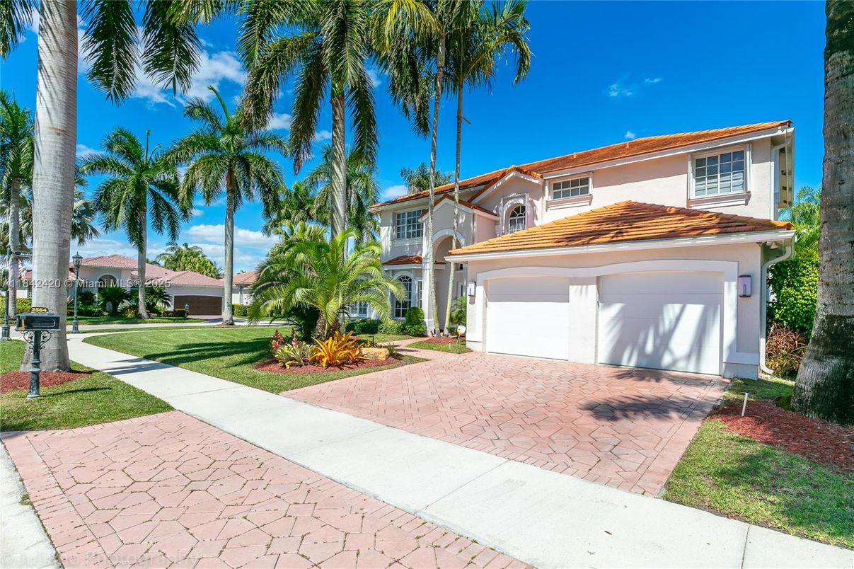 Attached, Backyard, Exterior, Facade, Mediterranean