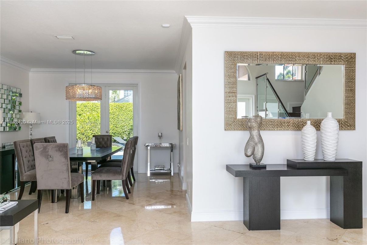 Chandelier, Dining room, Interior, Pendant Lights, Recessed Lighting