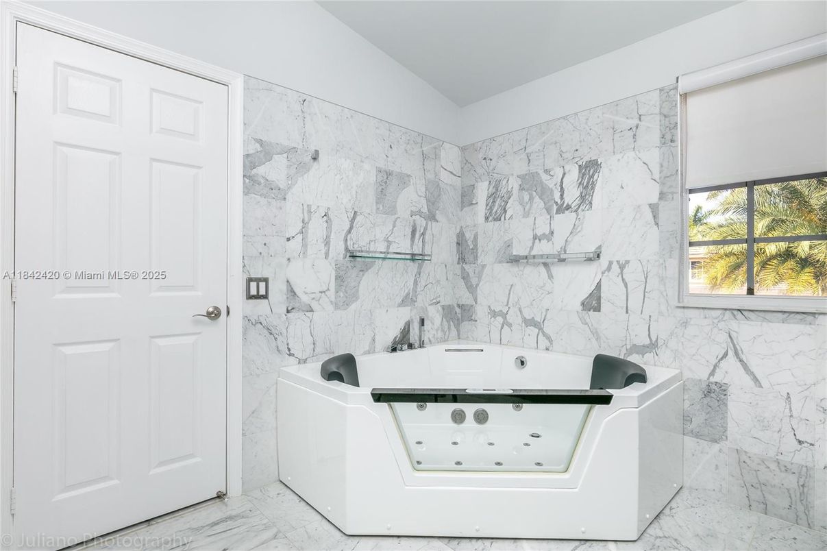 Bathroom, Interior, Marble, Marble Walls