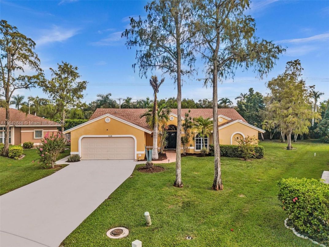 Attached, Backyard, Exterior, Facade, Mediterranean