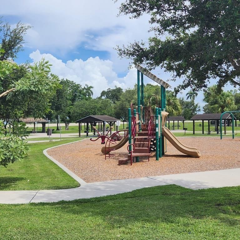 Backyard, Exterior, Playground