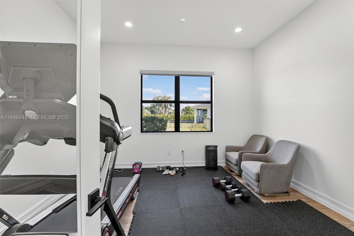 Fitness Equipment, Interior, Recessed Lighting