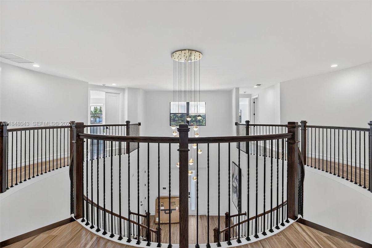 Interior, Pendant Lights, Recessed Lighting, Wood Texture Flooring