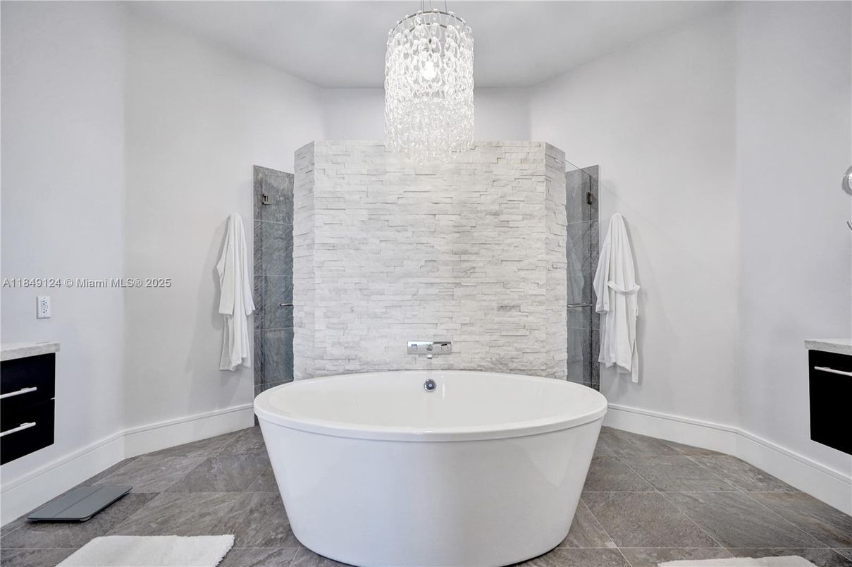 Bathroom, Free Standing Baths, Interior