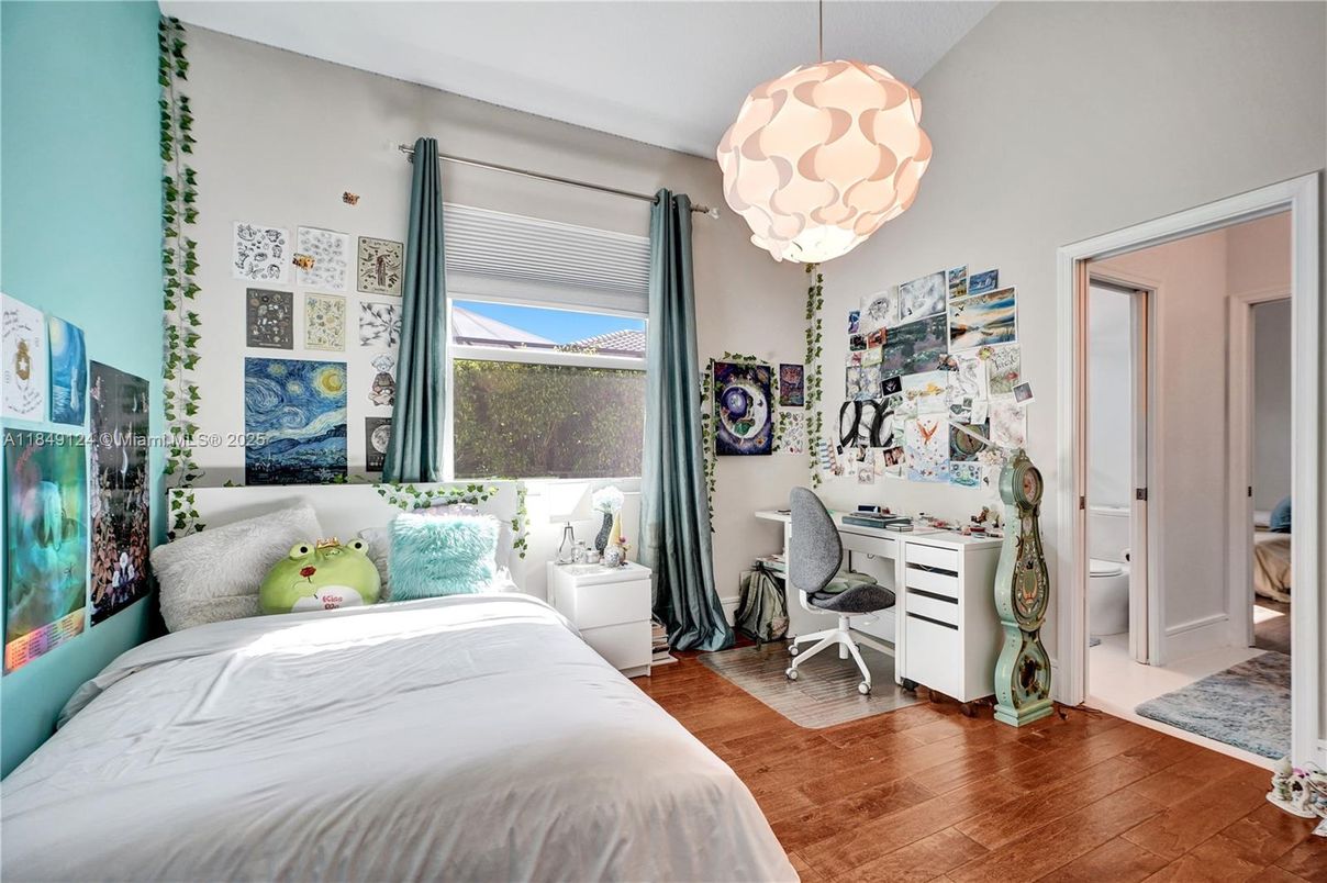 Bedroom, Home Office, Interior, Wood Texture Flooring