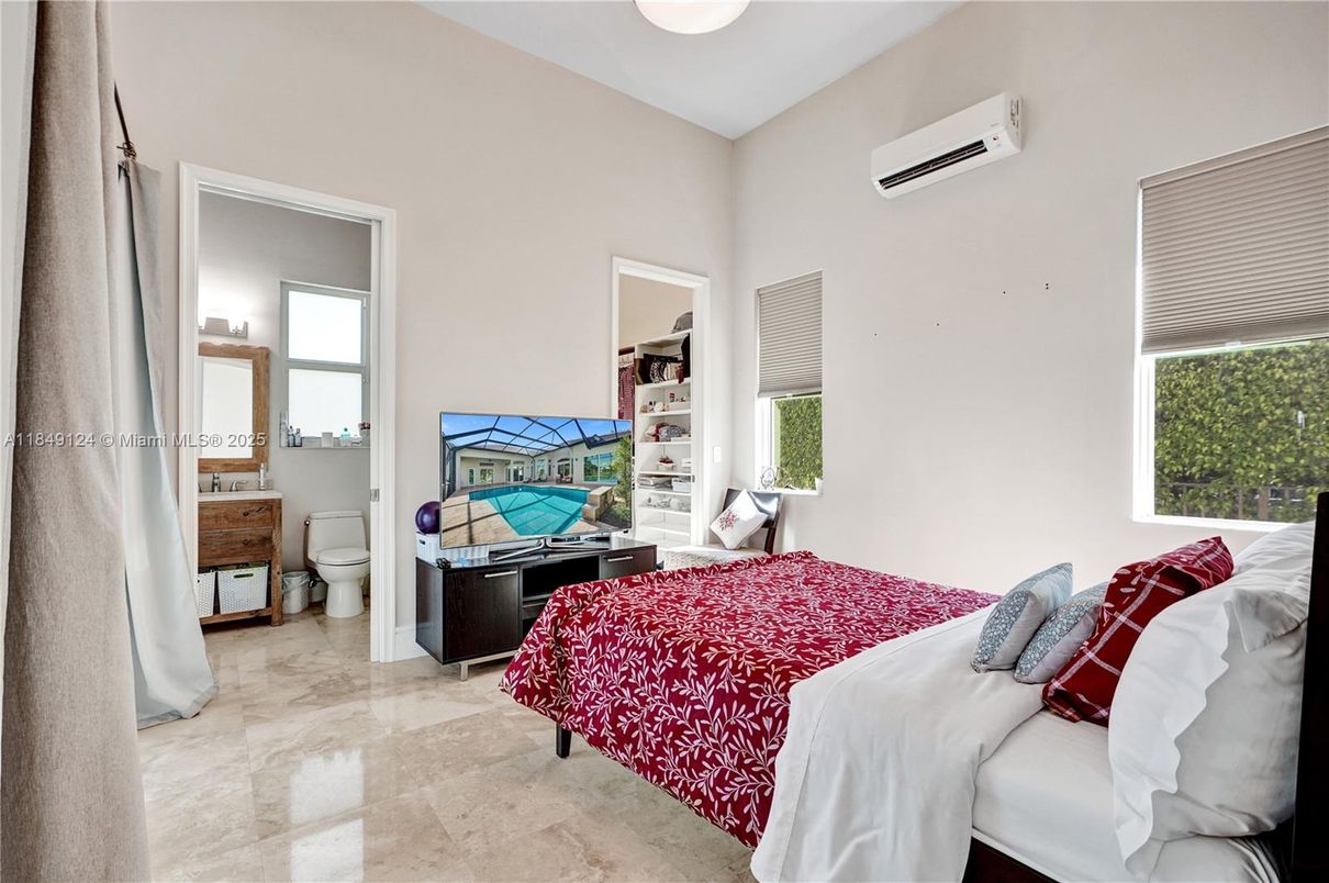 Bathroom, Bedroom, Interior