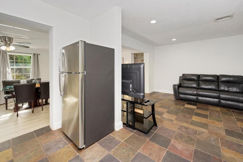 Dining room, Interior, Kitchen, Recessed Lighting