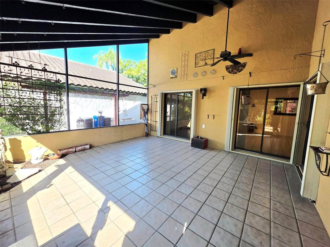 Empty room, Interior, Sun Room
