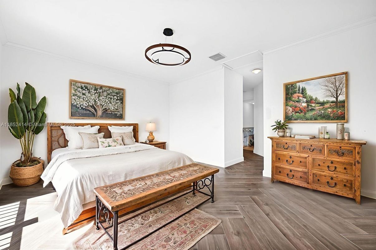 Bedroom, Interior, Pendant Lights, Recessed Lighting, Wood Texture Flooring