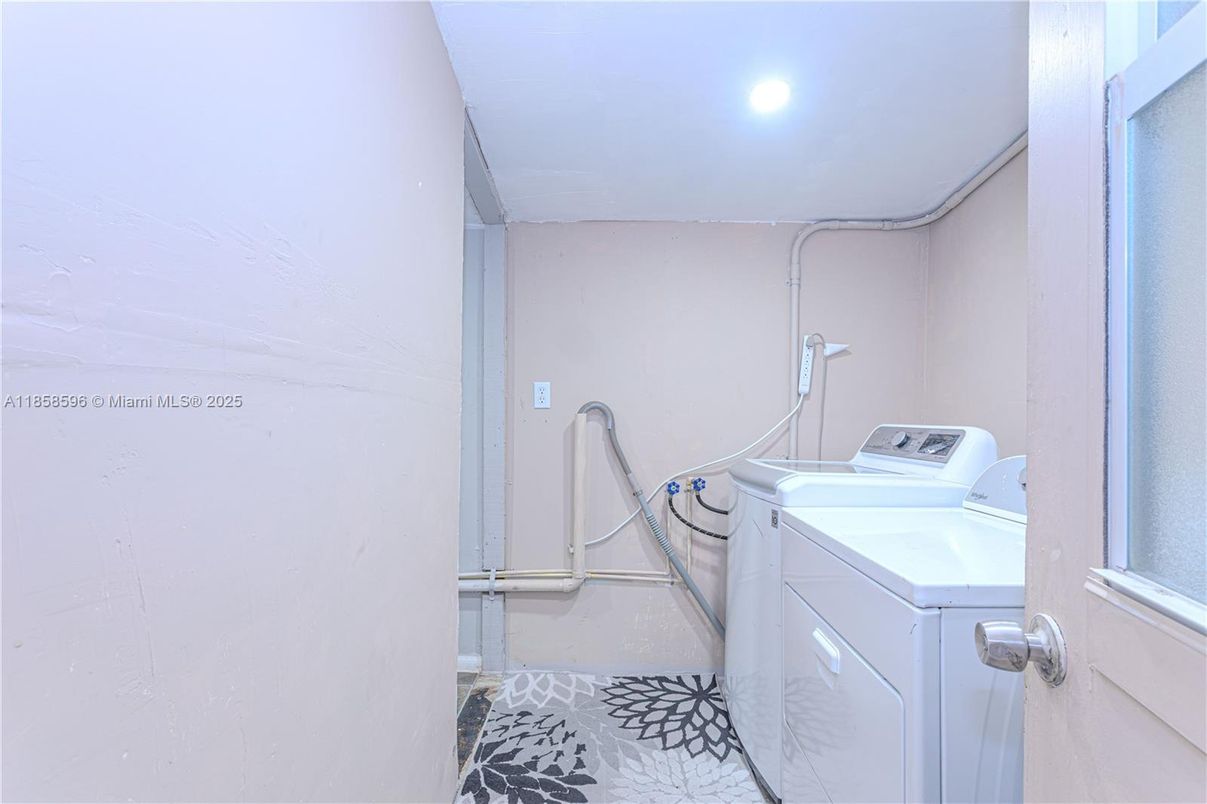 Interior, Recessed Lighting, Washer