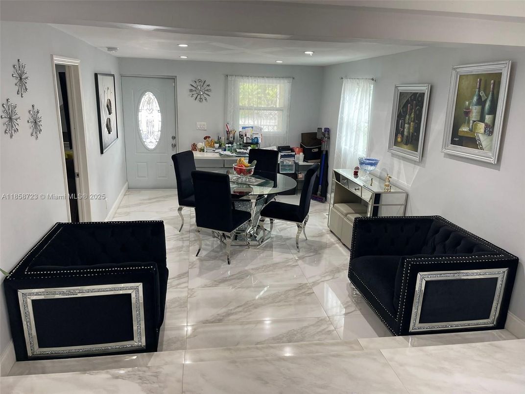 Dining room, Interior, Living room, Marble, Recessed Lighting