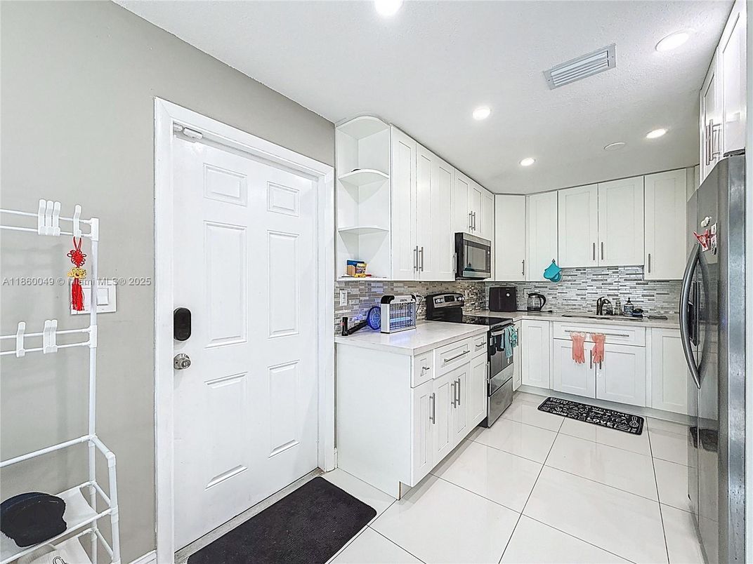 Interior, Kitchen, Recessed Lighting