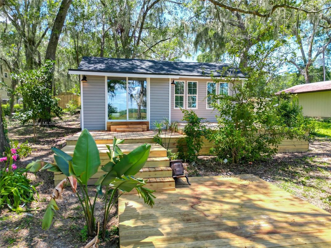 Exterior, Facade, Cape Cod
