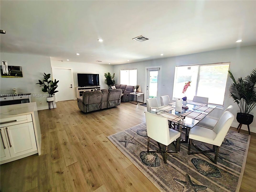 Dining room, Interior, Living room, Recessed Lighting, Wood Texture Flooring