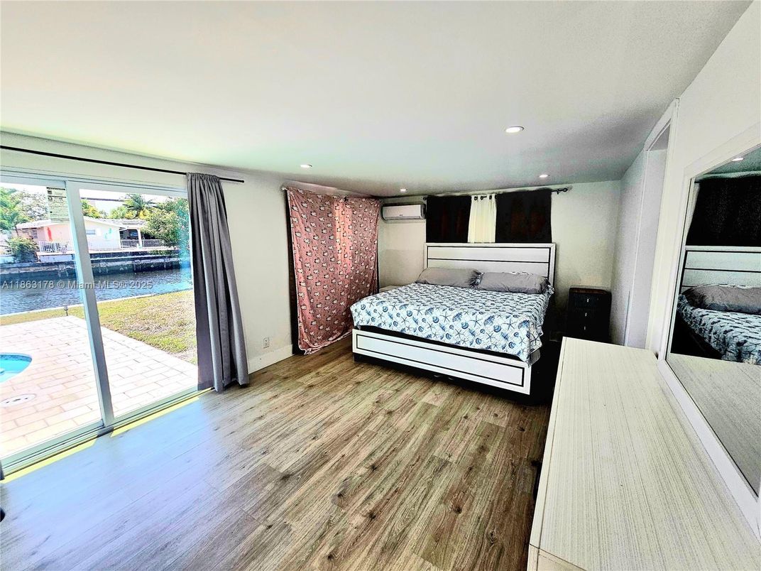 Bedroom, Interior, Recessed Lighting, Water, Wood Texture Flooring